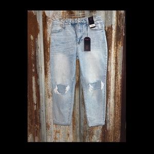 No Boundaries high rise mom jeans